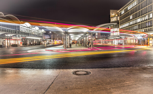 Hauptbahnhof Koblenz bei Nacht © 