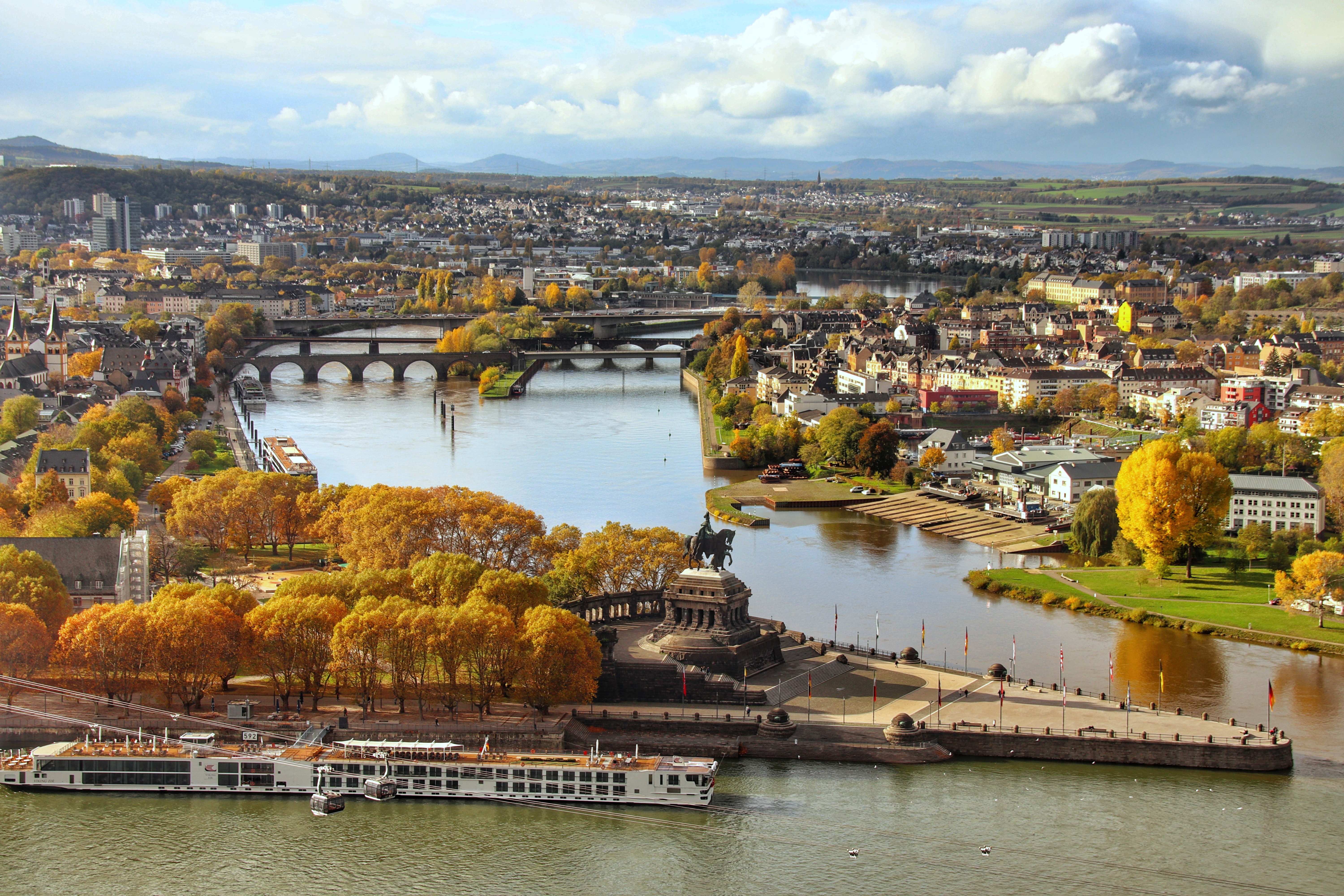 Deutsches Eck im Herbst © Koblenz-Touristik, Johannes Bruchhof